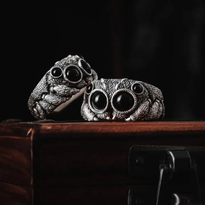 Nocturne Arachnid Ring
