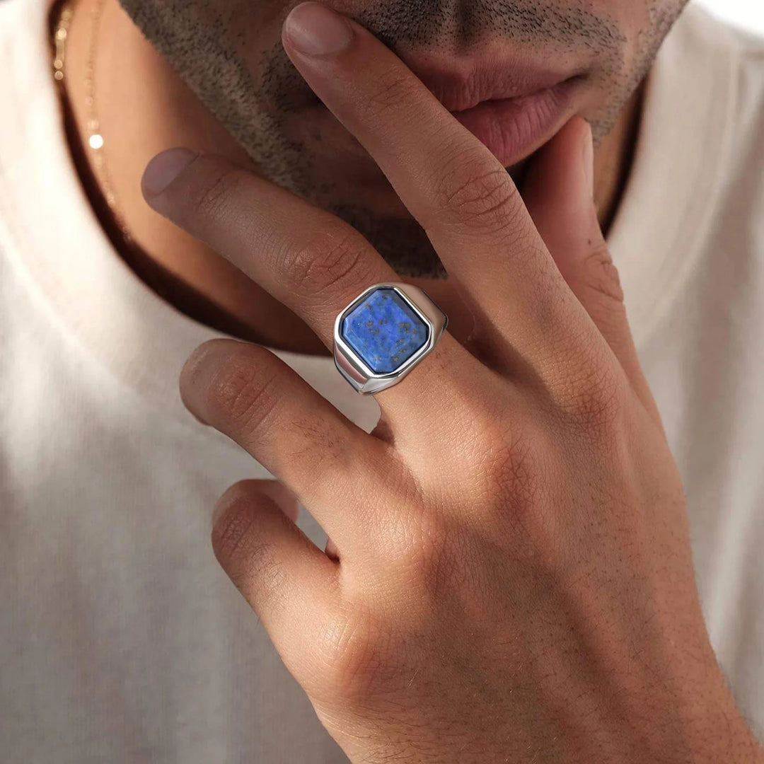 Damon Signet Ring